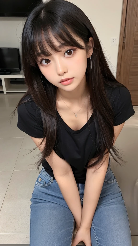 Beauty。Brown skin。Big eyes。Small Mouth。cheek。bangs。Black Hair。Plain white T-shirt。Regular jeans。21 years old。綺麗なBrown skin。High nose。