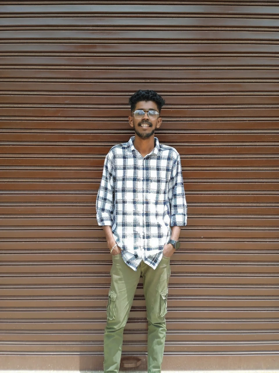 Edit lake DSLR CAMERA
Don't change my face
City begrudge