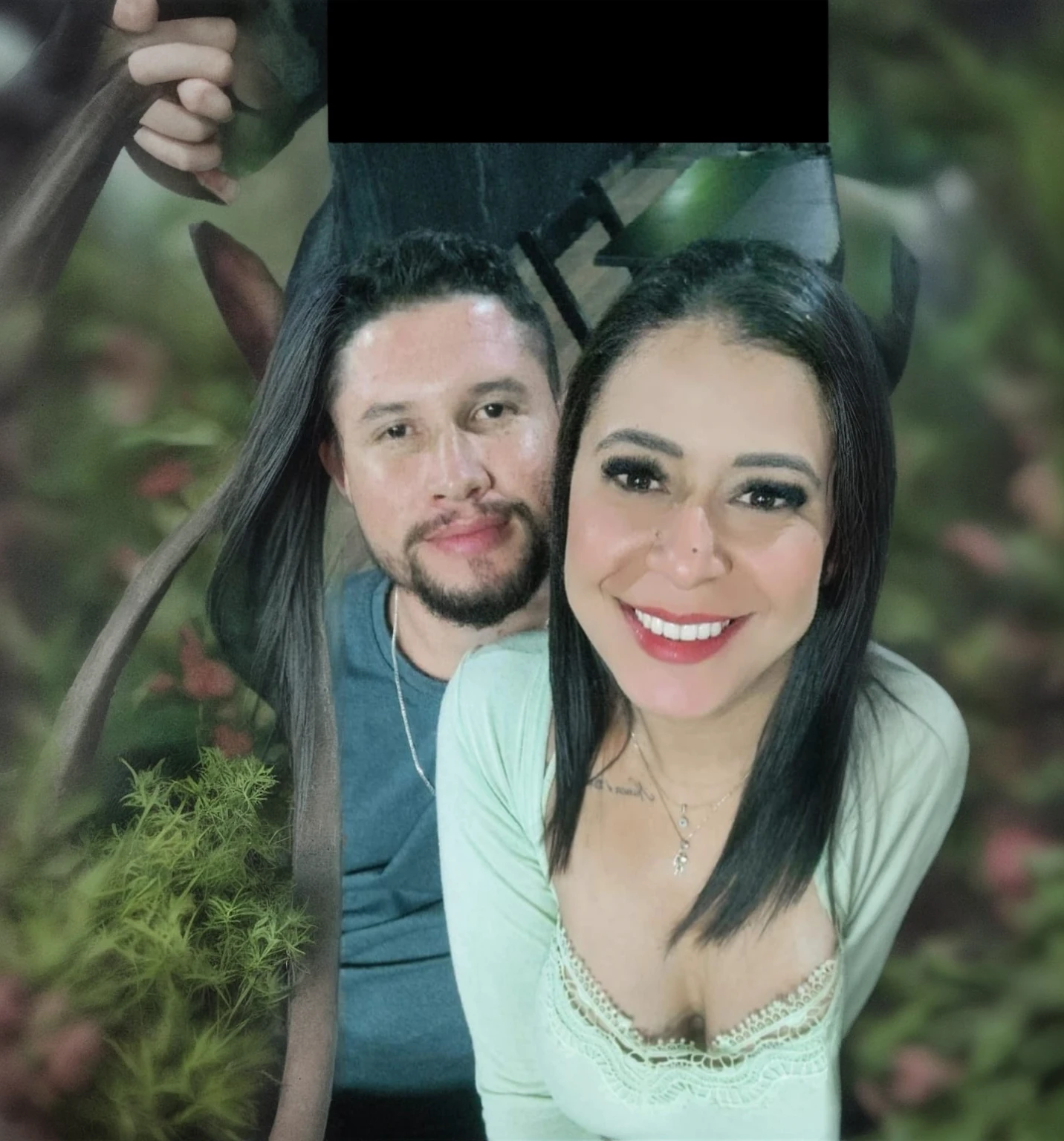 put a blurred background of a garden