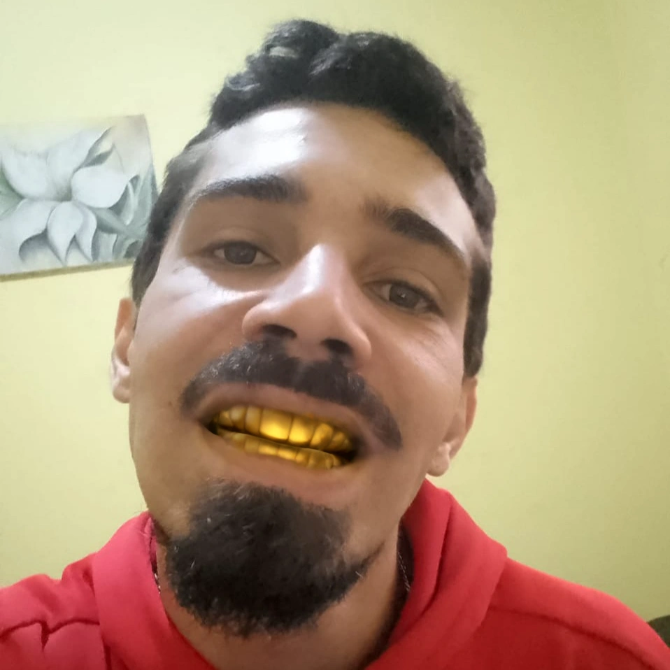 Golden Grillz , golden teeth