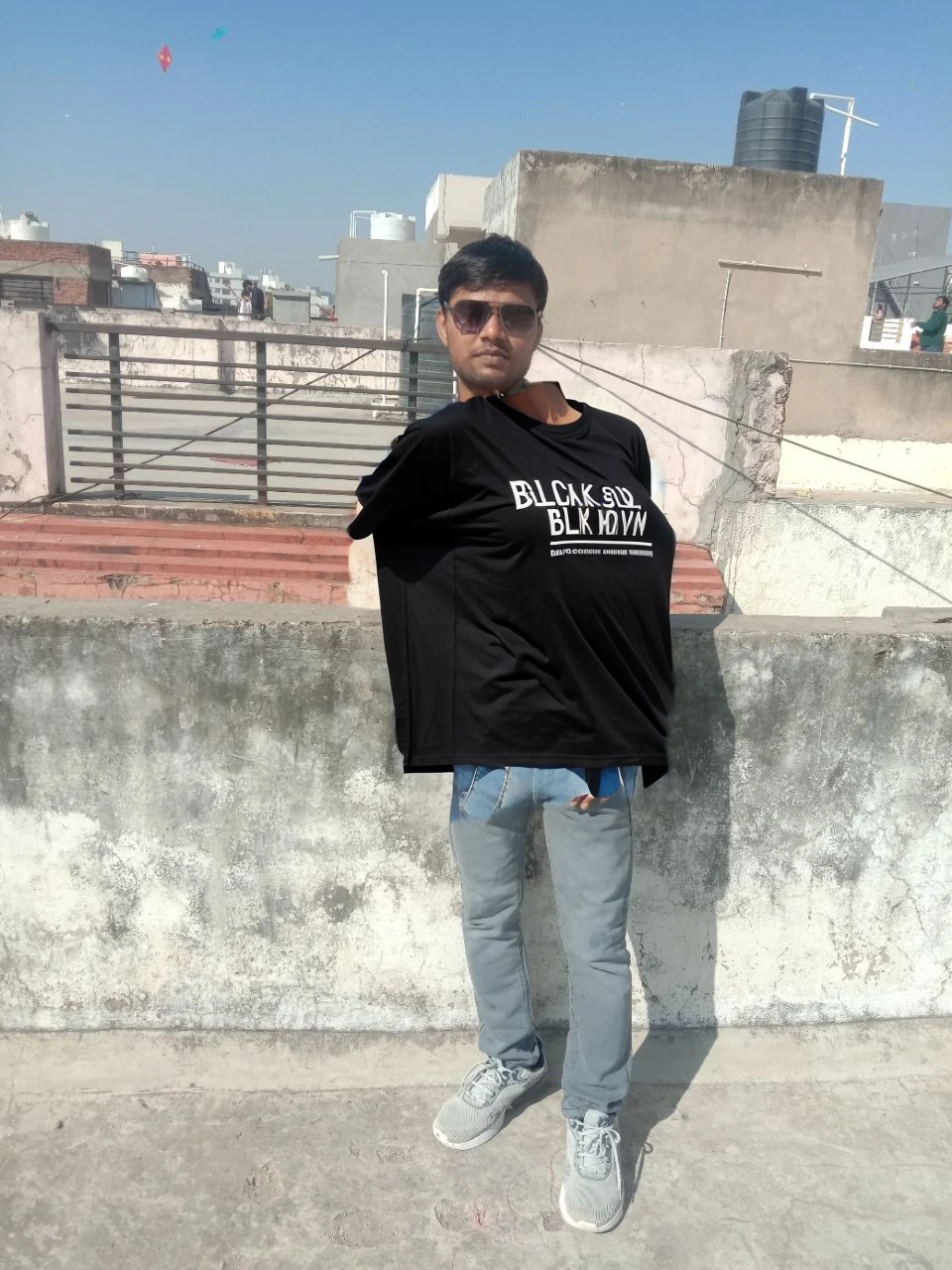 T shirt a Black