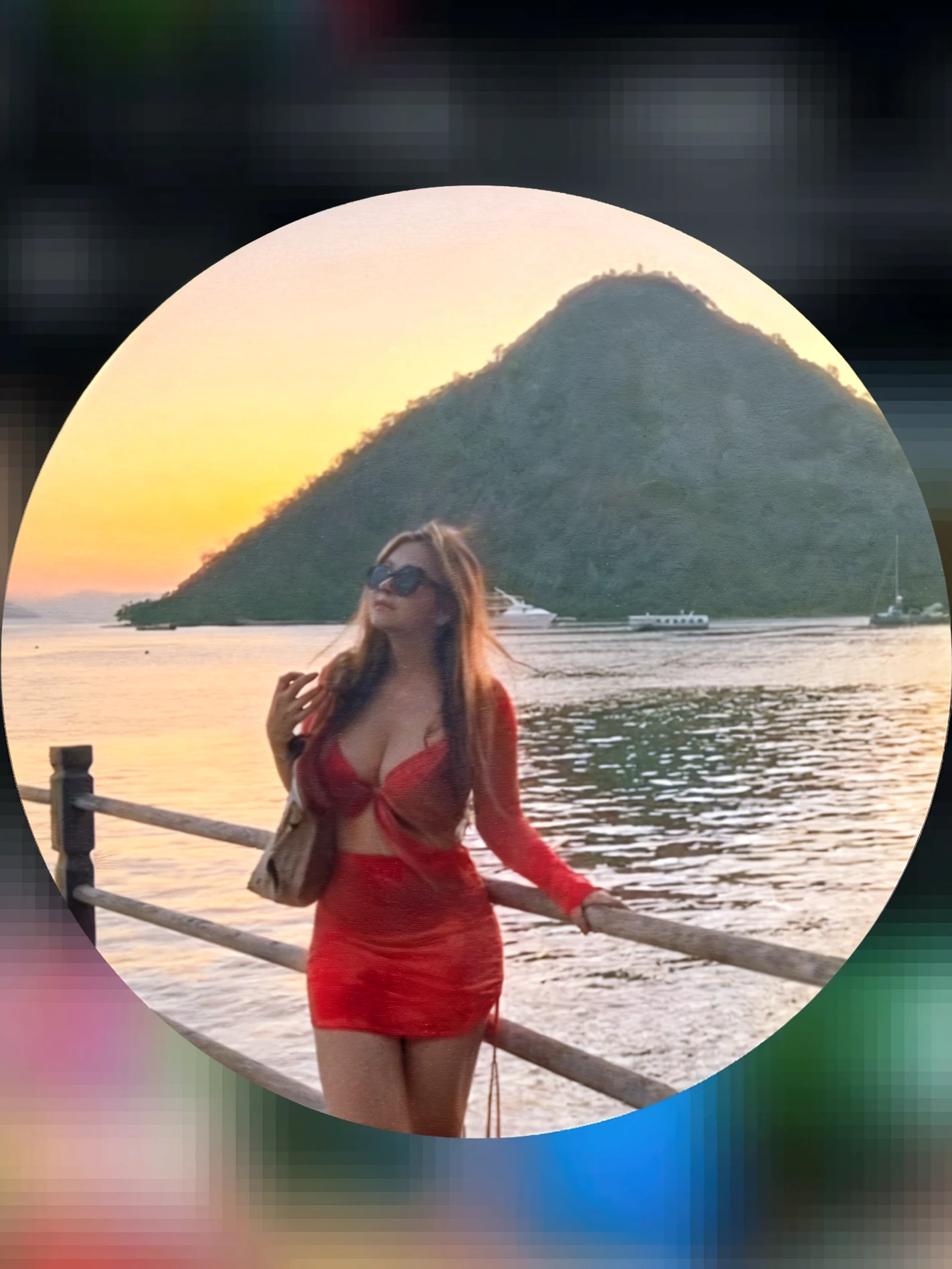 Arafed Mujer con un vestido rojo posando para una foto, Medio rosa, Vestido rojo sexy, Bikini rojo, angela white, vestido ajustado, vestido rojo, tomada en 2 0 2 0, portait de Haifa Wehbe, She arrived in a red dress., Fui chatzipanagiotou, 🐎🍑, Al rojo vivo, sirena