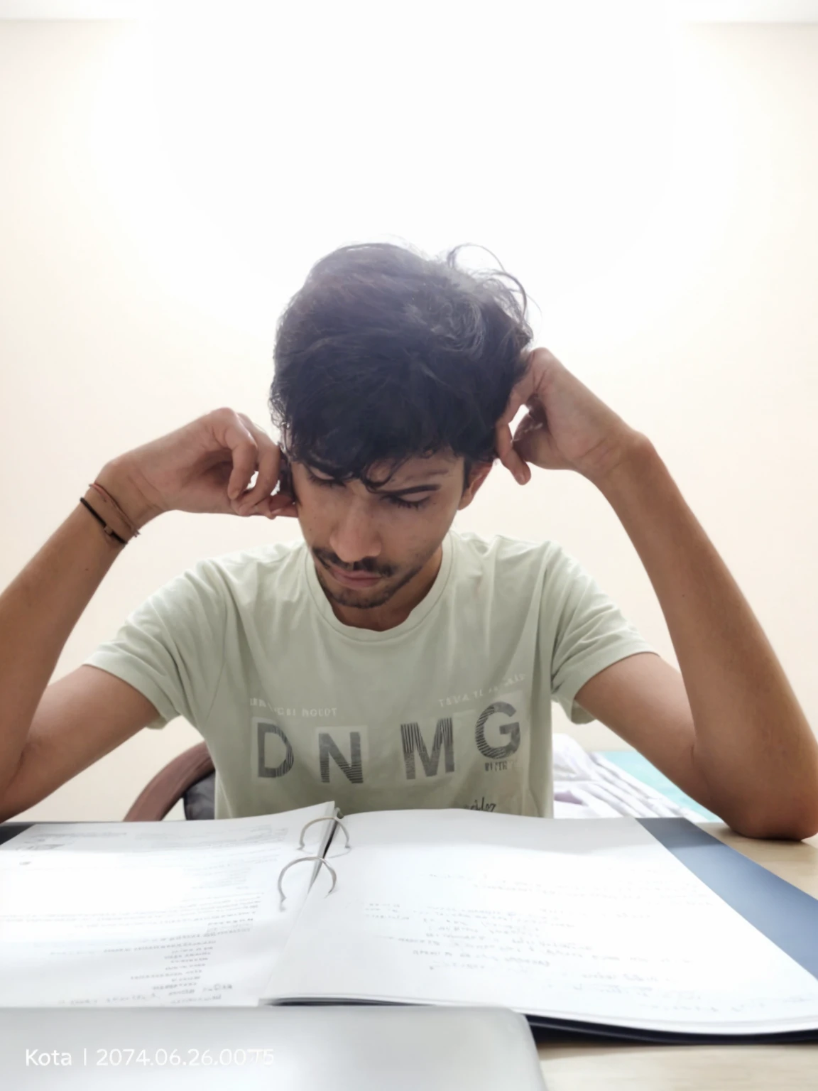 Make the image an aesthetic one