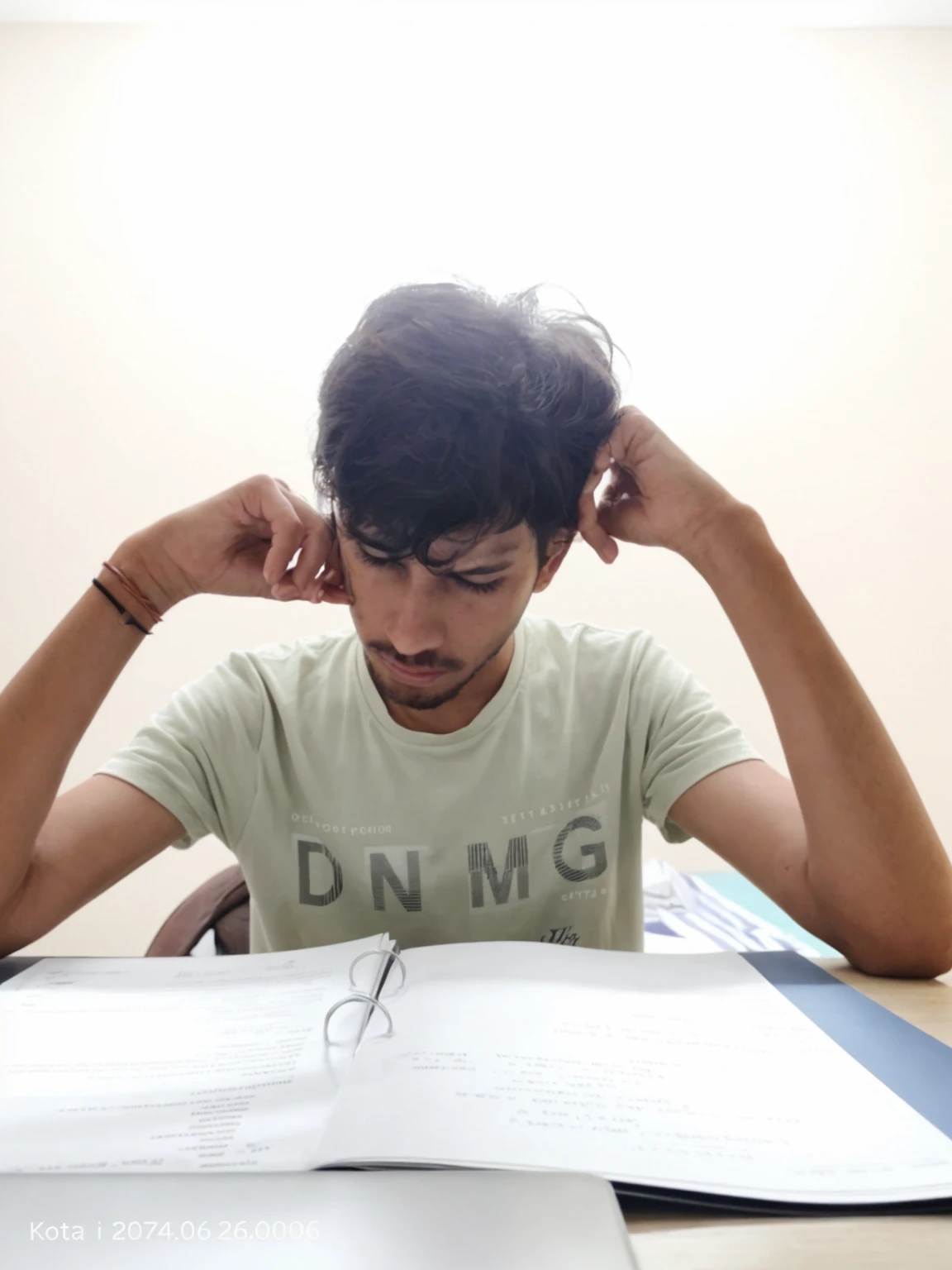 Make the image an aesthetic one