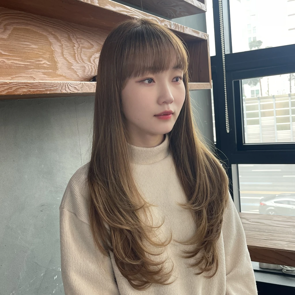 Best Quality, 8k, Masterpiece, (Portrait: 1.3), (photo realistic:1.4), (hyper realistic:1.4), Sharp Focus, looking at viewer, (smoother lighting:1.1), (increase cinematic lighting quality:0.9), realistic lighting, backlighting, light on face, ray trace, (brightening light:1.2), (Increase quality:1.4), sharp detail, (best quality real texture skin:1.4), finely detailed eyes, black_eyes, finely detailed face, 25 year old Korean woman
