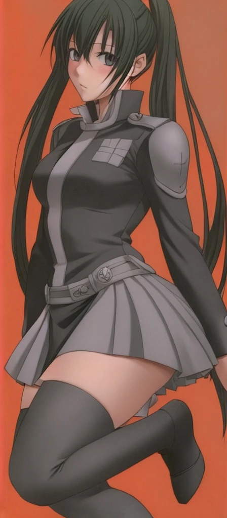 Beautiful-legged twin-tailed Lenalee is standing in the medical room in a miniskirt uniform with knee-high socks.。
