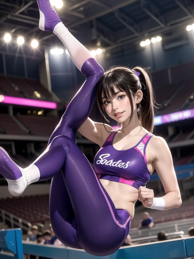 Realistically、23-year-old girl、Gymnast、Enlarge the、Wear purple tights、A smile appeared on his face.、Sports Venues、Sexy？