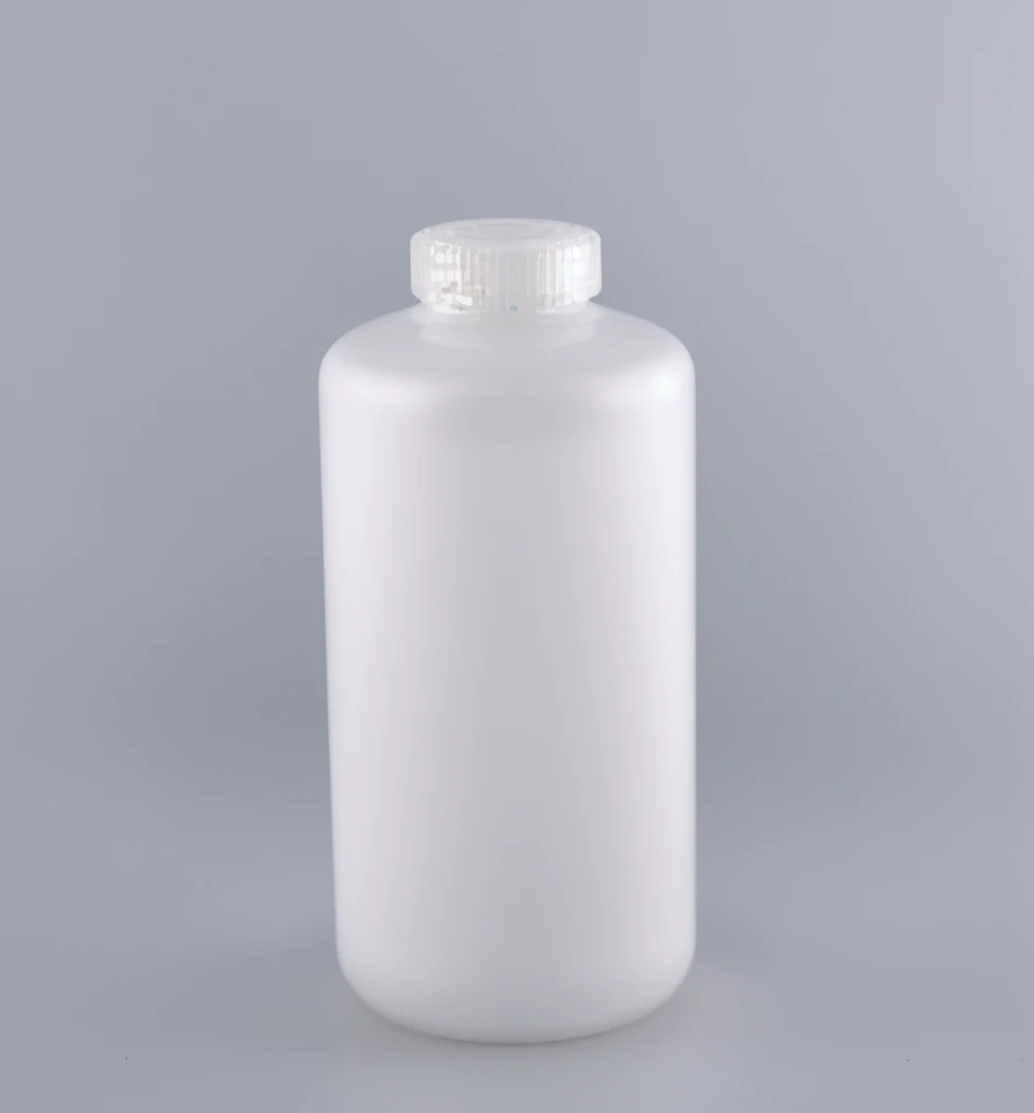 there is a white bottle with a white lid on a gray background, round bottle, bottle, product photo, product introduction photo, white plastic, viscous liquid, hdpe, plastic bottles, productphoto, 1 5 0 ml lens, product image, 6 0 0 mm, 600mm, 8 0 0 mm, detailed product image, 3 0 0 mm Add an action of dripping nitric acid with a glass dropper