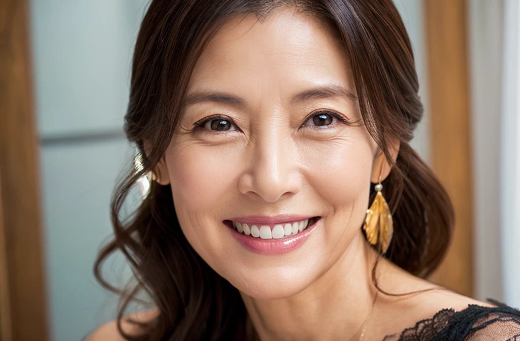 50 years old、smile、Lady、Elegant、Elegance、Shining eyes、stare、