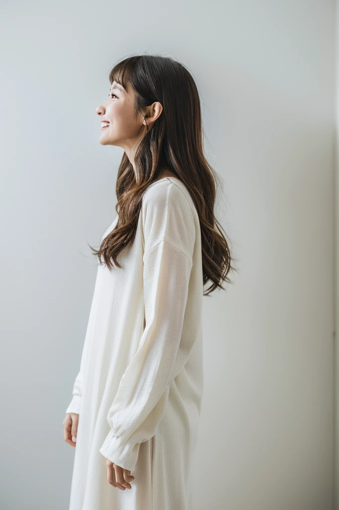 Patterned long sleeve dress、(8K、RAW Photos、Highest quality、masterpiece:1.2)、High-quality RAW color photos、Professional photos、(Realistic、photo Realistic:1.37)、Cinematic Light、1 Girl、Laughter、White wall、In front of a white door、(窓のあるWhite wallの部屋)、Various poses、break (Ombre:1.3) 、Simple Necklace、Spring Clothes、(Beautiful profile:1.3)、Don&#39;Don&#39;t look at the camera、profile、Dark brown hair color、short hair、Looking down、Look down