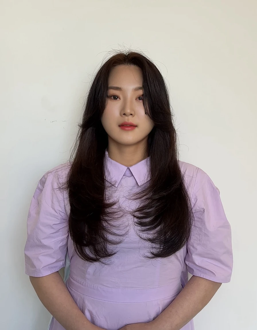 Best Quality, 8k, Masterpiece, (Portrait: 1.3), (photo realistic:1.4), (hyper realistic:1.4), Sharp Focus, looking at viewer, (smoother lighting:1.1), (increase cinematic lighting quality:0.9), realistic lighting, backlighting, light on face, ray trace, (brightening light:1.2), (Increase quality:1.4), sharp detail, (best quality real texture skin:1.4), finely detailed eyes, black_eyes, finely detailed face, 25 year old Korean woman,