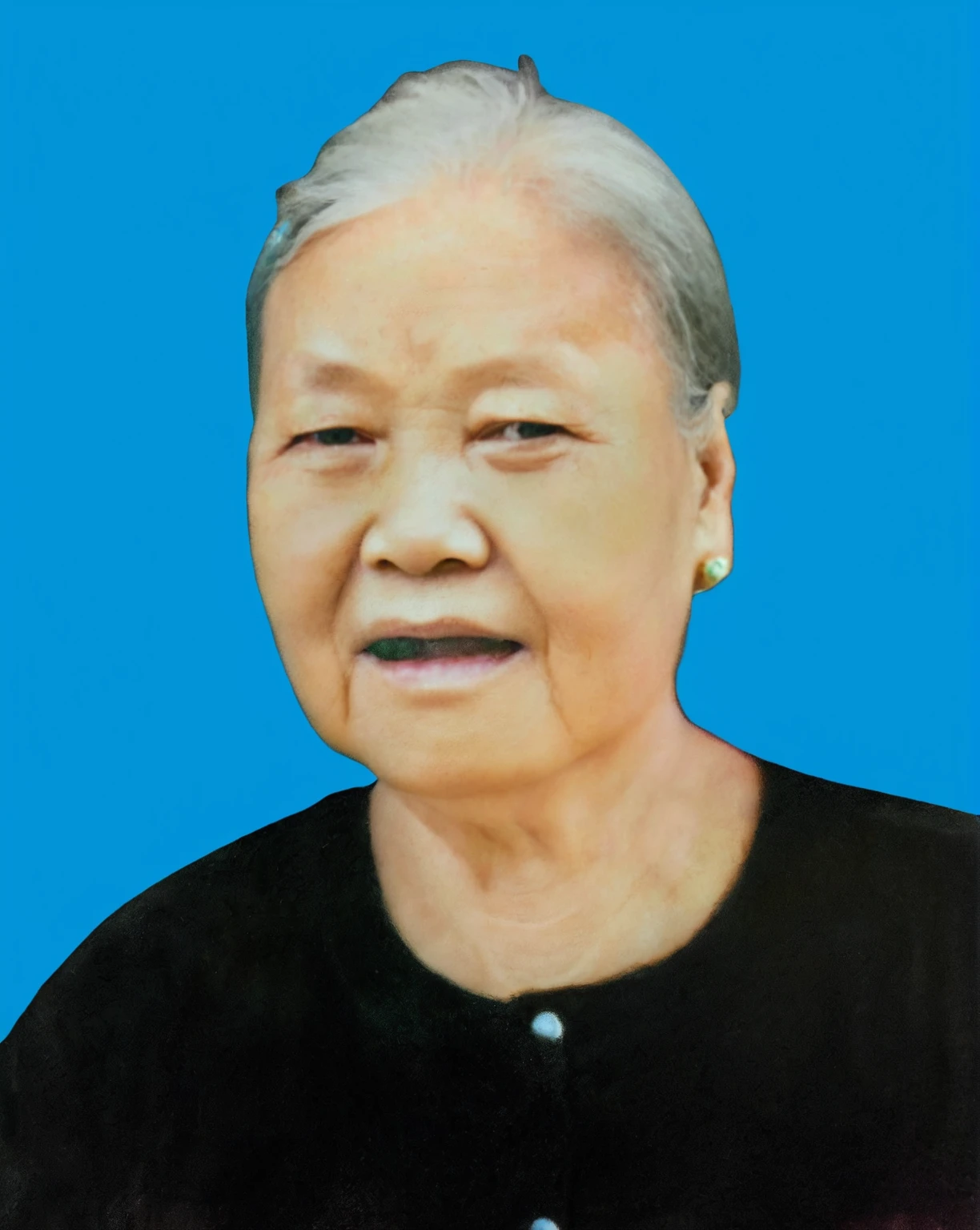  Highly realistic photo, Portrait of a 65 year old Vietnamese old women, white hair