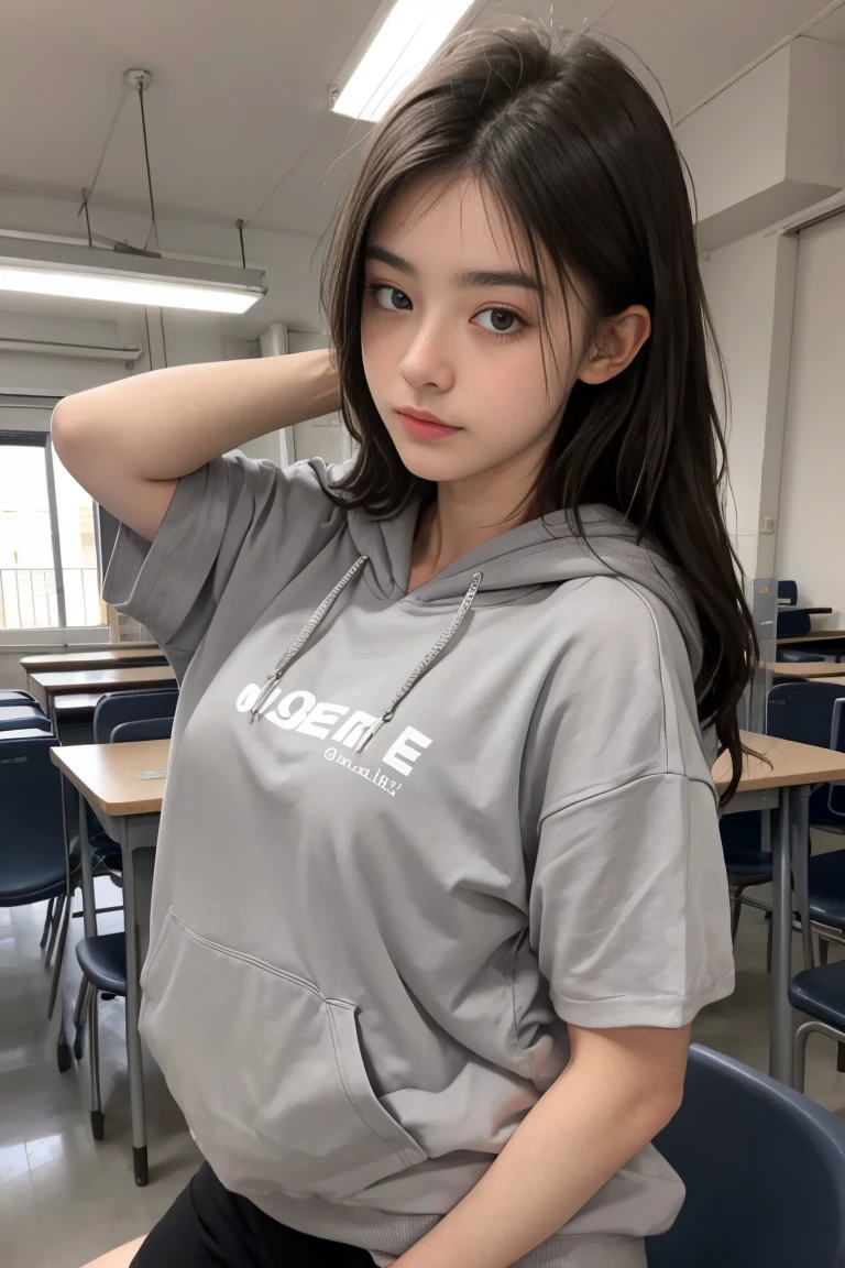 deux femmes ensemble de 18 ans sexy et mince , gray short sleeve hoodie , salle de classe, se touche,position sey,sensuel
