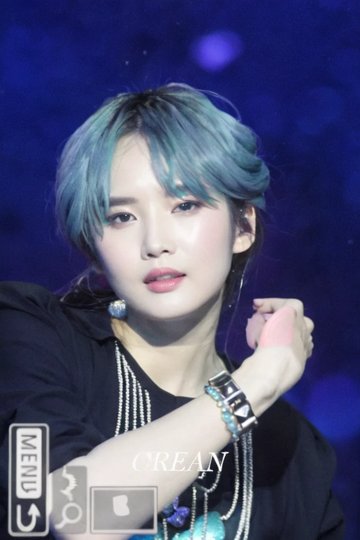 Hueningkai as mermaid