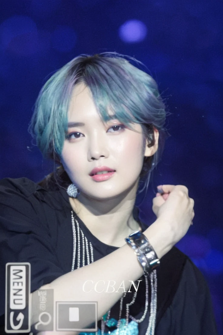 Hueningkai as mermaid