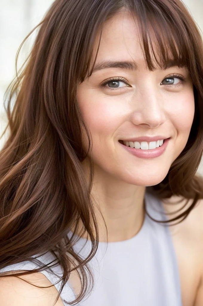 Vous êtes un photographe professionnel。avenir、Beaux yeux、 ((la plus haute qualité)), contours clairs, Femme avec un beau visage, (((une fille,seul))), ((Beaux yeux)), sex-appeal,Cartes albédo et spéculaire、Simulation précise des interactions entre matériaux légers、Une femme prenant une photo dans un col roulé sans manches, sourire léger、corps parfait,Cheveux très courts,cuisses,cuisses、((gros seins))