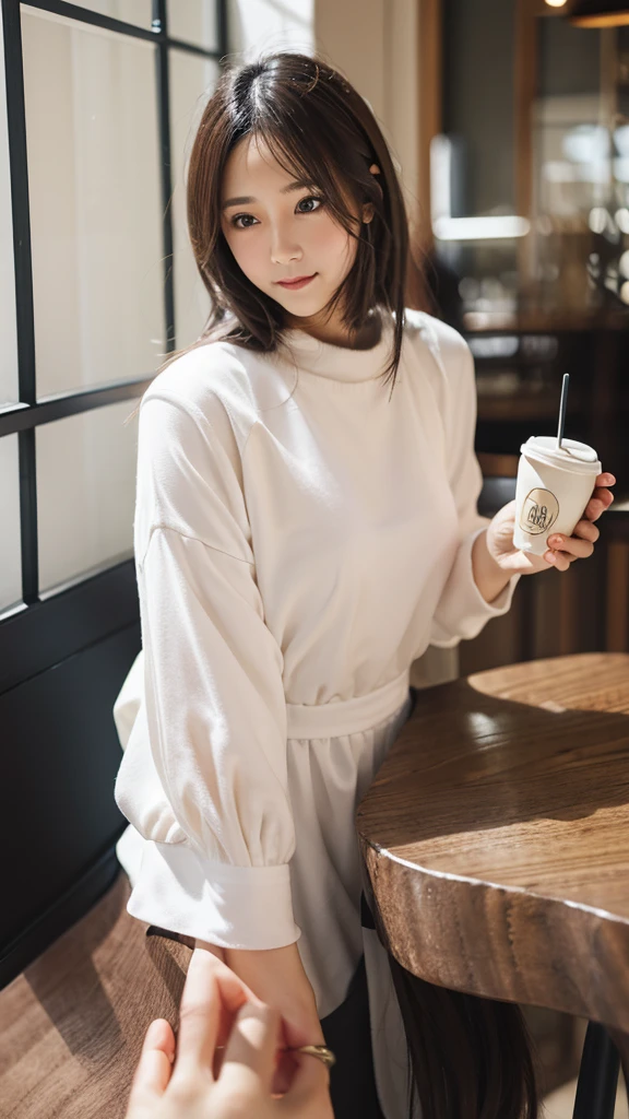Medium Pair、Cafe、wall、white、Coffee on the table、Fashionable clothes