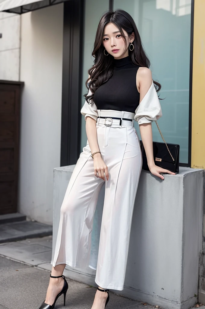 How to dress fashionably when dating your boyfriend?Choose the right color:Black is available、white、Gray or soft beige、pink etc.。These colors are both advanced and easy to match。
Material selection:Choose good quality fabric,Like silk、Chiffon or soft cotton,These materials are not only comfortable to the touch,It can also enhance the overall sense of luxury。
simple design:Simple design is often easier to reflect the sense of luxury。Choose a tailored dress or high-waisted pants with a simple top。
Appropriate accessories:Delicate earrings、A thin belt or a small clutch can add a touch of fashion to the overall look。But remember,Don’t wear too many accessories,To avoid being too complicated。
Comfortable shoes:Dating may require moving around,所以选择一双既时尚又Comfortable shoes非常重要。Can be simple high heels,Or stylish flat shoes。
Makeup and Hair:Keep your makeup natural and fresh,The hairstyle can be loose waves or neatly tied up,Show a sense of ease。