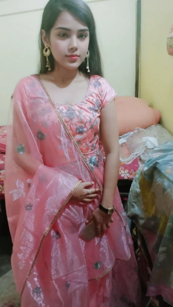 Make her chubby, keep original face, giant
