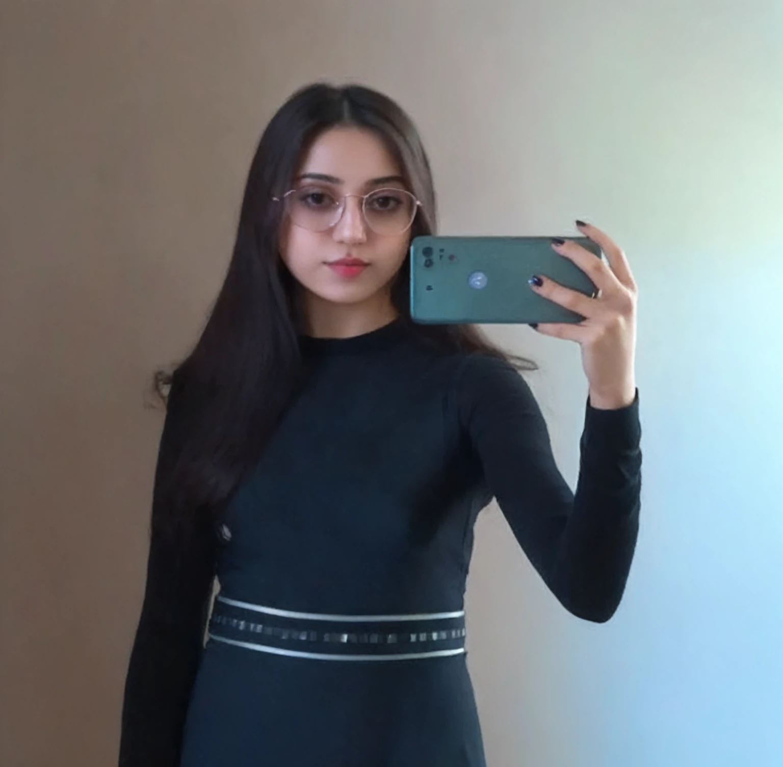 arafa woman taking a selfie in the mirror with a cell phone, 18 years old, outfit photo, inspired by Ion Andreescu, she is about 1 6 years old, 1 6 years old, photo by full body, pose casual, 2 4 year old female model, she is about 2 0 years old, ela tem cerca de 20 anos, nsfw, sexy woman, naked woman, no panties, no clothes