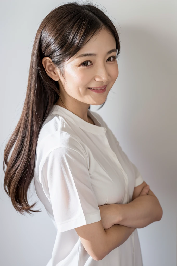 Japanese women, 50s, White background, simple背景,Long Hair、White-brown hair, Slender, 4K, 8K, High quality, Beauty products, EyesBeautiful Eyes, simple, It is high resolution.,1 person,Beautiful Skin,Beautiful Skin、Natural smile、Short sleeve、Wearing a white shirt