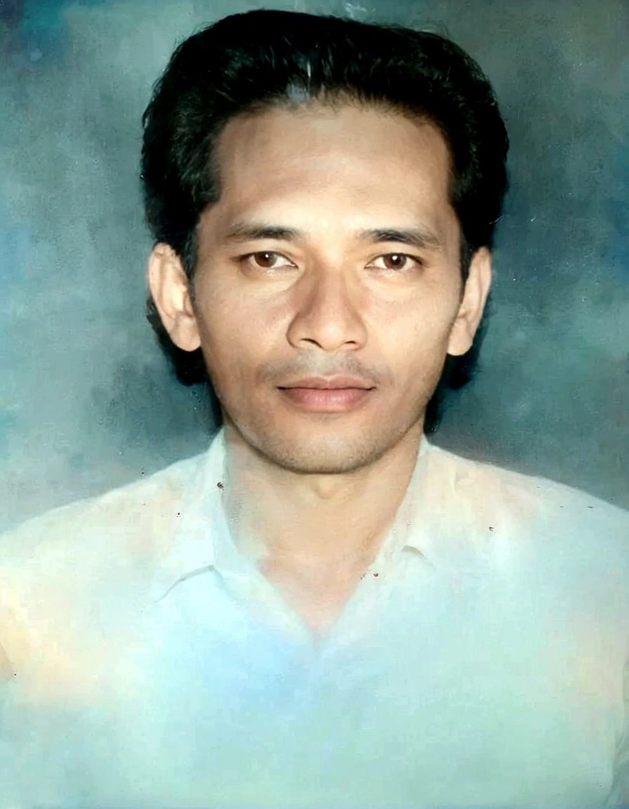 there is a man that is posing for a picture in a picture, around 1 9 years old, 4 0 years old man, about 3 5 years old, mohamed chahin, ramil sunga, photo of a man, nivanh chanthara, a photo of a man, potrait, thawan duchanee, raden saleh