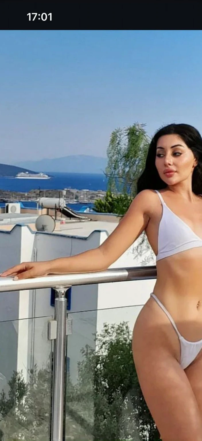I want her to stand in doggy position. With no top