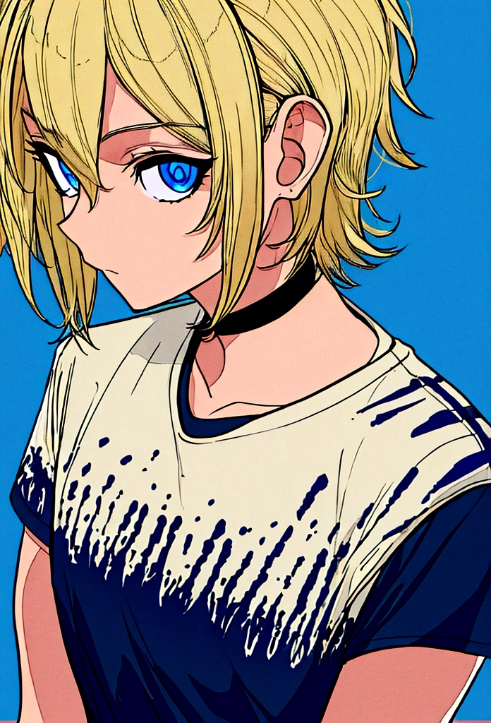 boy, adolescent, hair blonde, blue eye color, short, messy hair, usando camiseta branca, short preto, and dark blue blouse.