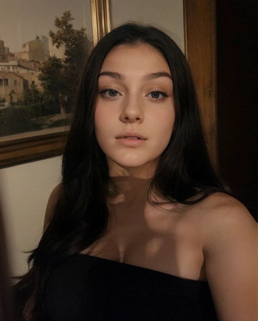 garder le visage, jeune fille de 18 ans très sexy, gros seins, cheveux noir