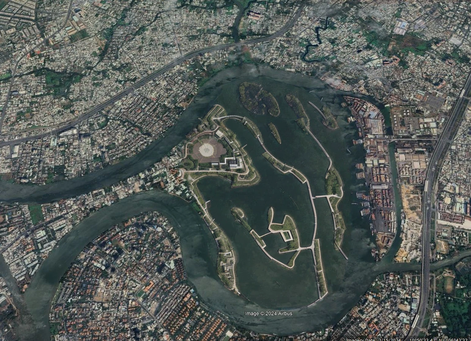urban design planning , area 426,93 hecta, The city growth was guided by thoughtful urban planning, resulting in efficient transportation networks