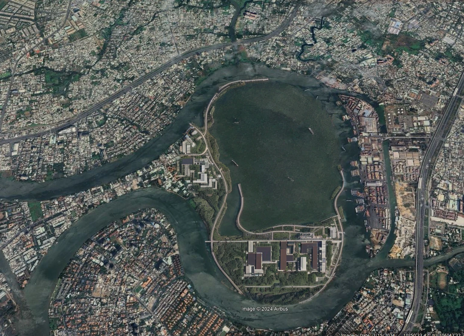 urban design planning , area 426,93 hecta, The city growth was guided by thoughtful urban planning, resulting in efficient transportation networks