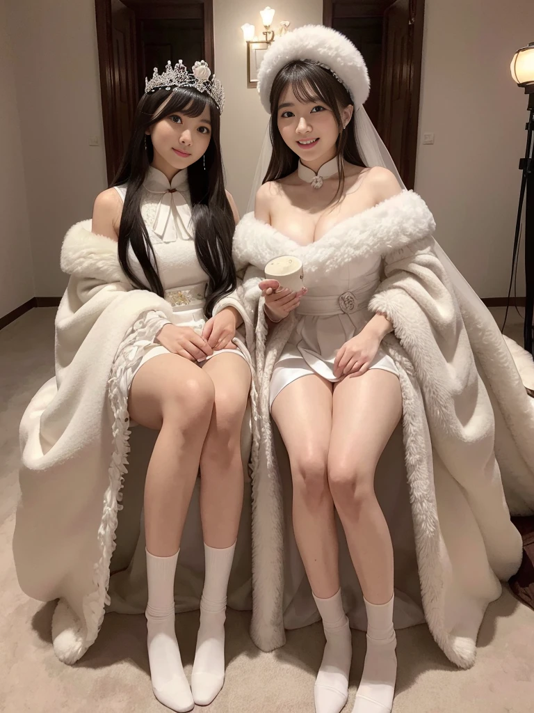 fluffyの毛皮。fluffy。(Chinese archaic queen)(smile)(((Pair of women、snow、Dark Room)))。Wedding dressを着た女性たちの写真。Wedding dress、Brown fur cape。Fisheye Lenultiple women。standing footjob pov Standing Footjob POV penis male legs