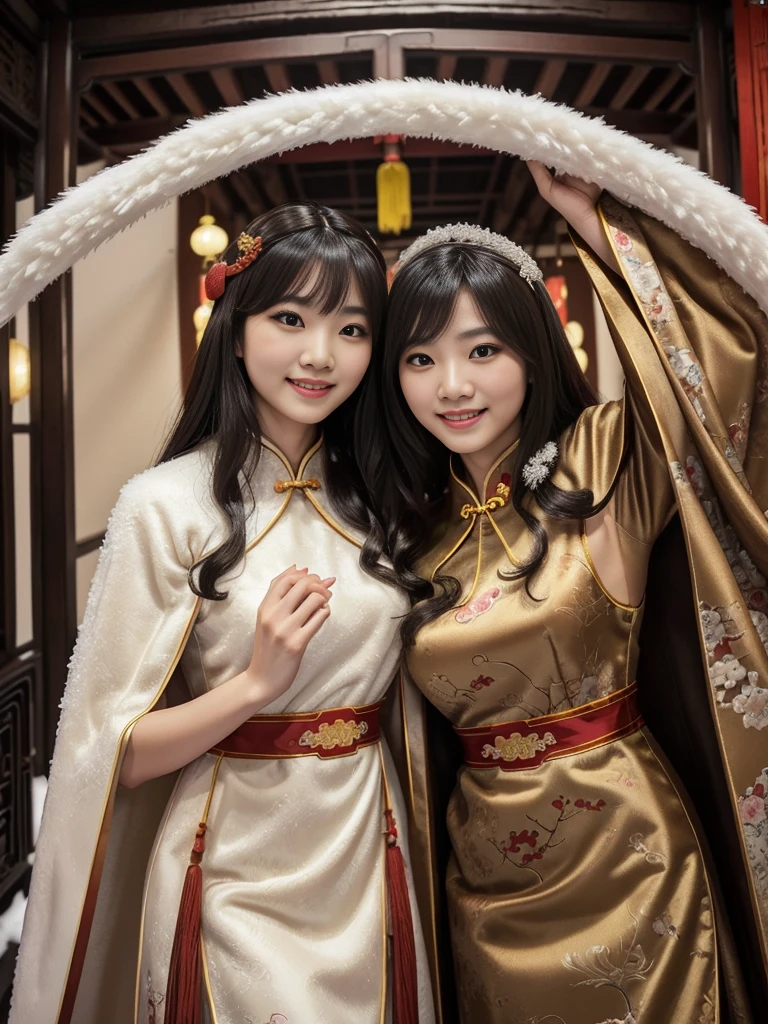 fluffyの毛皮。fluffy。((Gorgeous and antique Chinese dress))(smile)(((Pair of women、snow、night)))。ancient China。Arms outstretched、Armpits。Photos of women in dresses。Brown fur cape。Fisheye Lenultiple women。