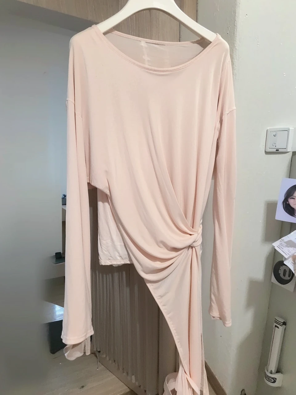 (masterpiece:1.3), (8 thousand, realistic, RAW photos, best quality: 1.4), (1 woman),(sheer silk blouse), (short skirt), (양쪽 다리에 짙은색 realistic 팬티 스타킹), (wearing stockings), (wearing stockings), (양발에 High Heels), (High Heels), (very sexy), (full body shot), (outdoors in sunny weather), (walking like a model), (Beautiful makeover), (realistic 얼굴), (very beautiful body) , (such a beautiful face), (long eyelashes), (double eyelid), (very beautiful eyes), (big bust) , (Strong body through exercise), (beautiful abs), (Beautiful heaps), (tall), (realistic face), (black hair. parted, long hair:1.3), (아름다운 parted스타일), (realistic eyes), (delicate eyes), (realistic skin), (beautiful skin), (absurd), (attractive), (ultra high resolution), (extremely realistic), (very detailed), (golden ratio), (realistic 긴 다리), (realistic 팔), (necklace), (earring),(beautiful nails manicure), (So beautiful and sexy), (perfect secretary look)