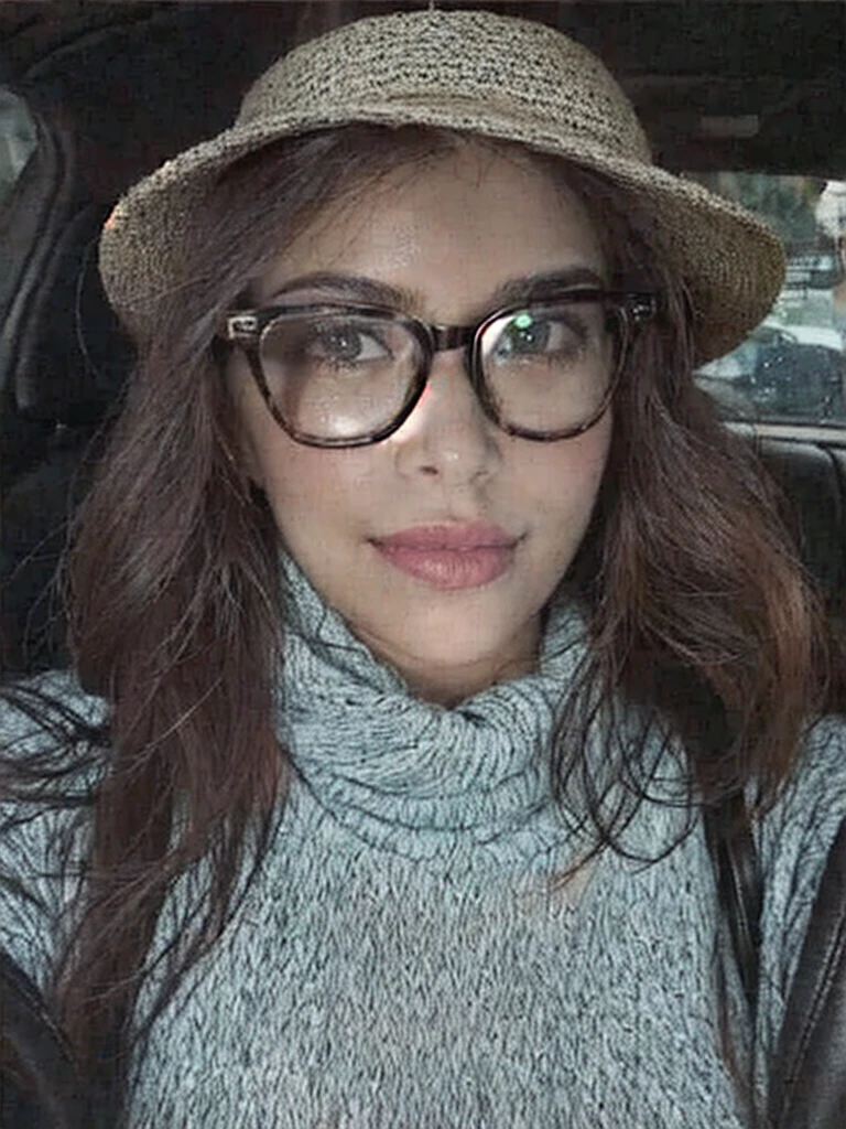 araffe woman With glasses and a hat in a car, thick glasses, girl With glasses, wearing square glasses, With glasses cuadradas, mine khalifa, wearing thin Big round glasses, Big!!!!!! eyeglasses!!!, lorena avarez, thick frame glasses, wearing black frame glasses, With glasses on, With glasses, thick frame glasses