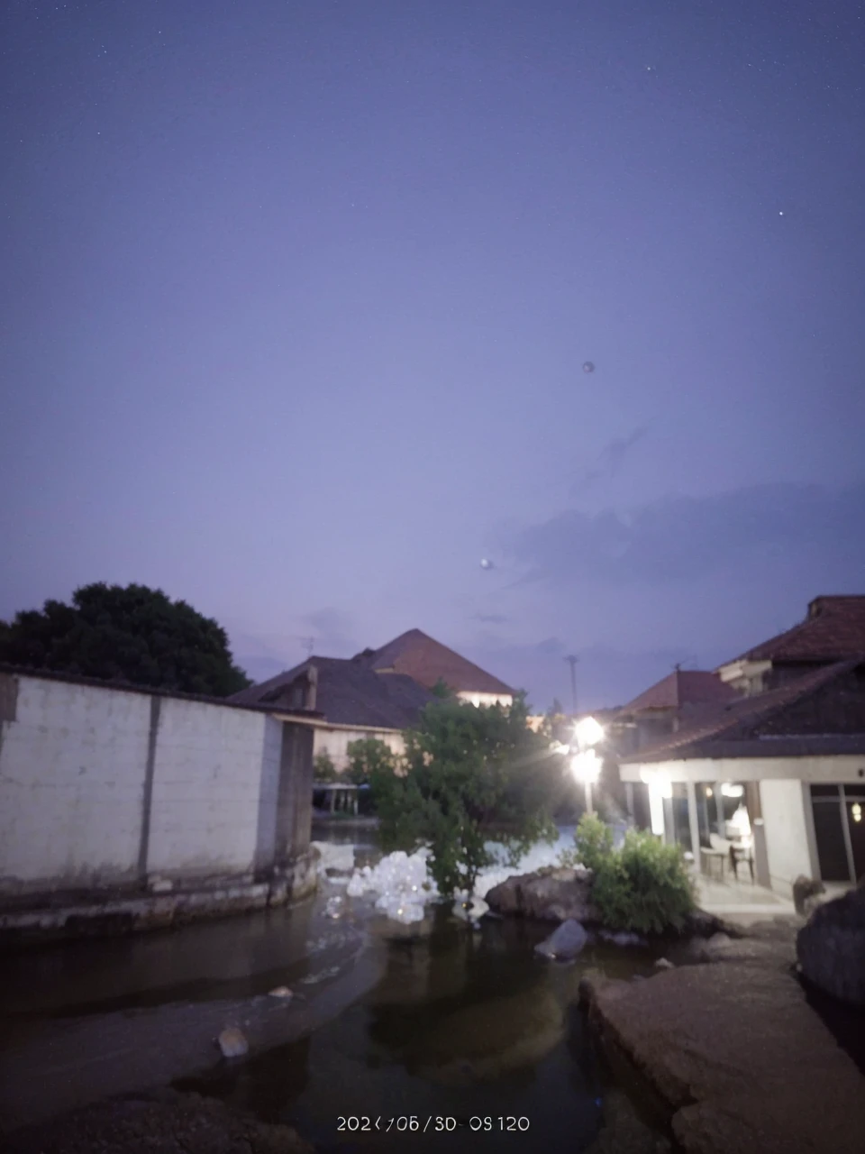 "raw photo, best, work of art, best Quality, high quality, extremely detailed, ((Calm river, crystal clear water and stars in the sky)), award-winning image, high detail, cinematic lighting, rendered, hyper-realistic, best quality , 8k,