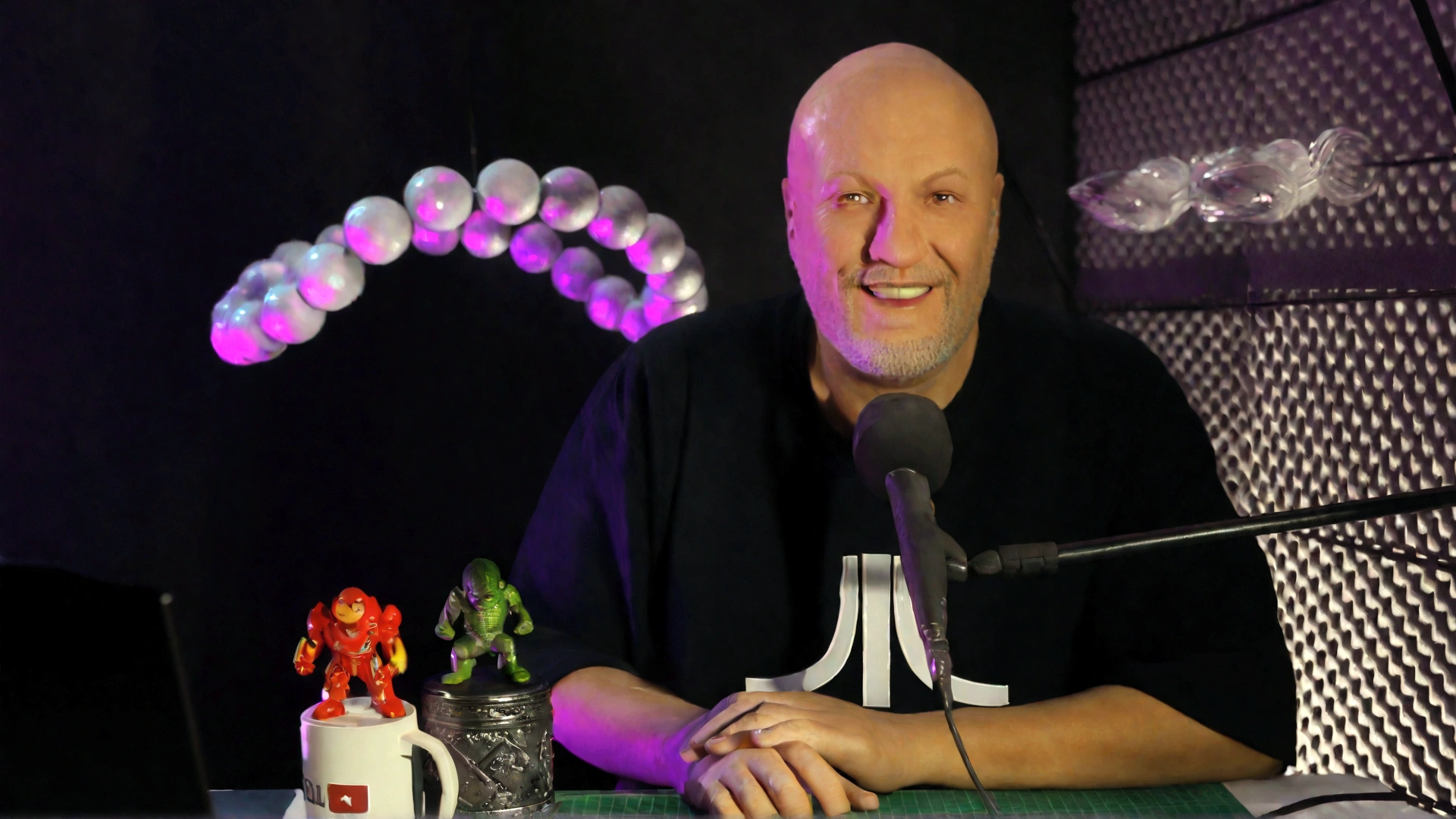 Cartoon character of a bald man smiling, thinner than in the photo, animation character, stylized character, animation style rendering, 3d stylized, Arnold Maya rendering, Stylized 3D rendering, toon render screenshot, 3d character, 3d character, Stylized 3D rendering, 3D character rendering, cartoon character, Personagem de close up, character posing, (Pixar-style) (master part:1.2) (bokeh) (best qualityer) (skin detailed) (detailed texture) (8K) (Argilla) (cinematic lighting) (sharp focus