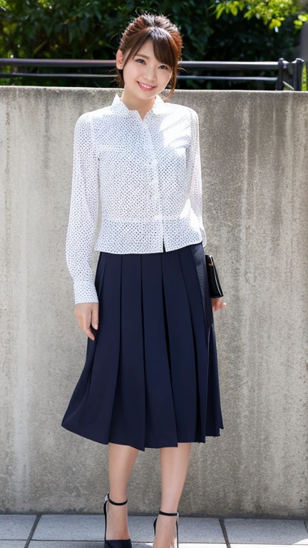 Highest quality、masterpiece、Ultra-high resolution、(Realistic:1.4)、Downtown Tokyo、woman、Standing woman、(((Leaning forward))),Grin、beautiful woman、blouse、skirt、Handbags、High heels