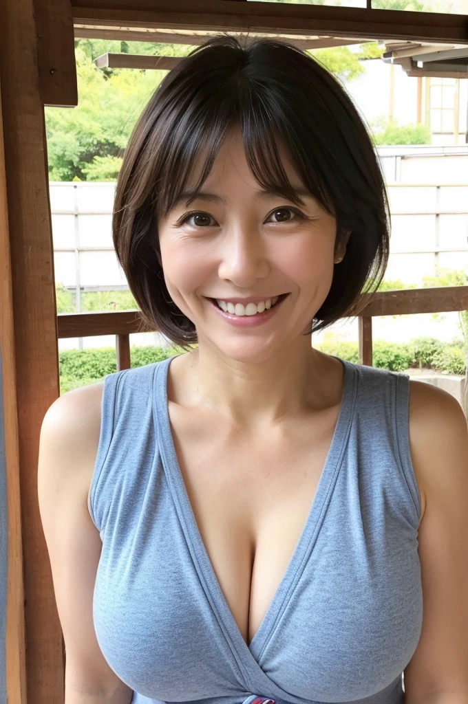 48 years old　Big Breasts　woman　A kind smile　Big eyes　Front teeth　Short Bob Hair　Japanese　classmate　Saggy breasts　Sexy appeal