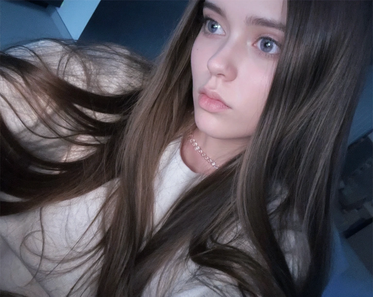 best quality, face focus, soft light, ultra high res, (photorealistic:1.4), RAW photo,
1 russian girl, solo, cute, (pupil, lights in the eyes), detailed beautiful face, (small chest),(high resolution detail of human skin texture),
(long hair),
indoor,
Damask Shirt Dress,
(portrait), perfect body, blue eyes, beautiful hair, sexy body, sexy lips, young 16 years, plump lips