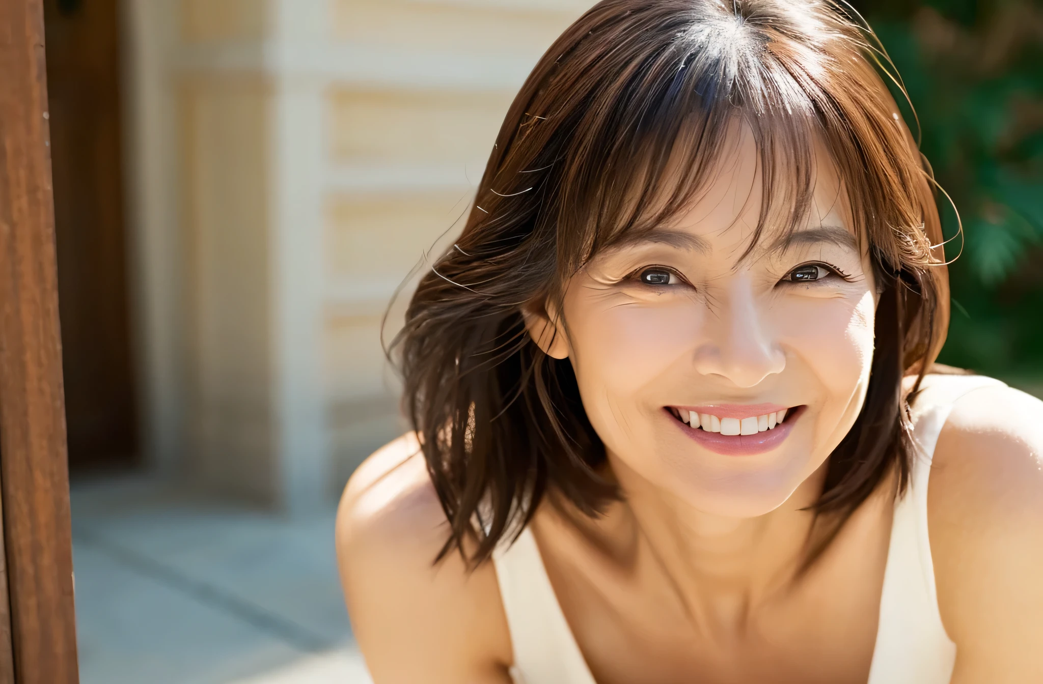 50 years old、smile、Lady、Elegant、Elegance、Shining eyes、stare、
