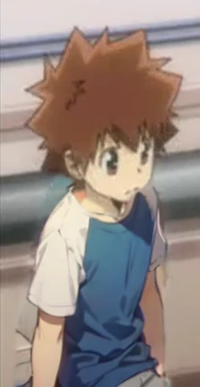 a boy with a blue shirt, raglan slevess