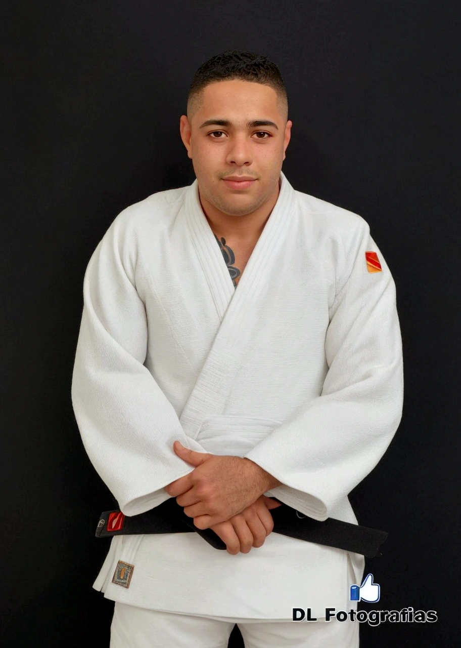 a close up of a man in a white giraffe posing for a picture, wearing a white gi, Ronaldo Nazario, Icaro Carvalho, Ronaldo Nazario Phenomenon, David Rios Ferreira, Riichi Ueshiba, orange give, joe alves, pablo olivera, Joseph Moncada, edu souza, And dos Santos, Joel Torres