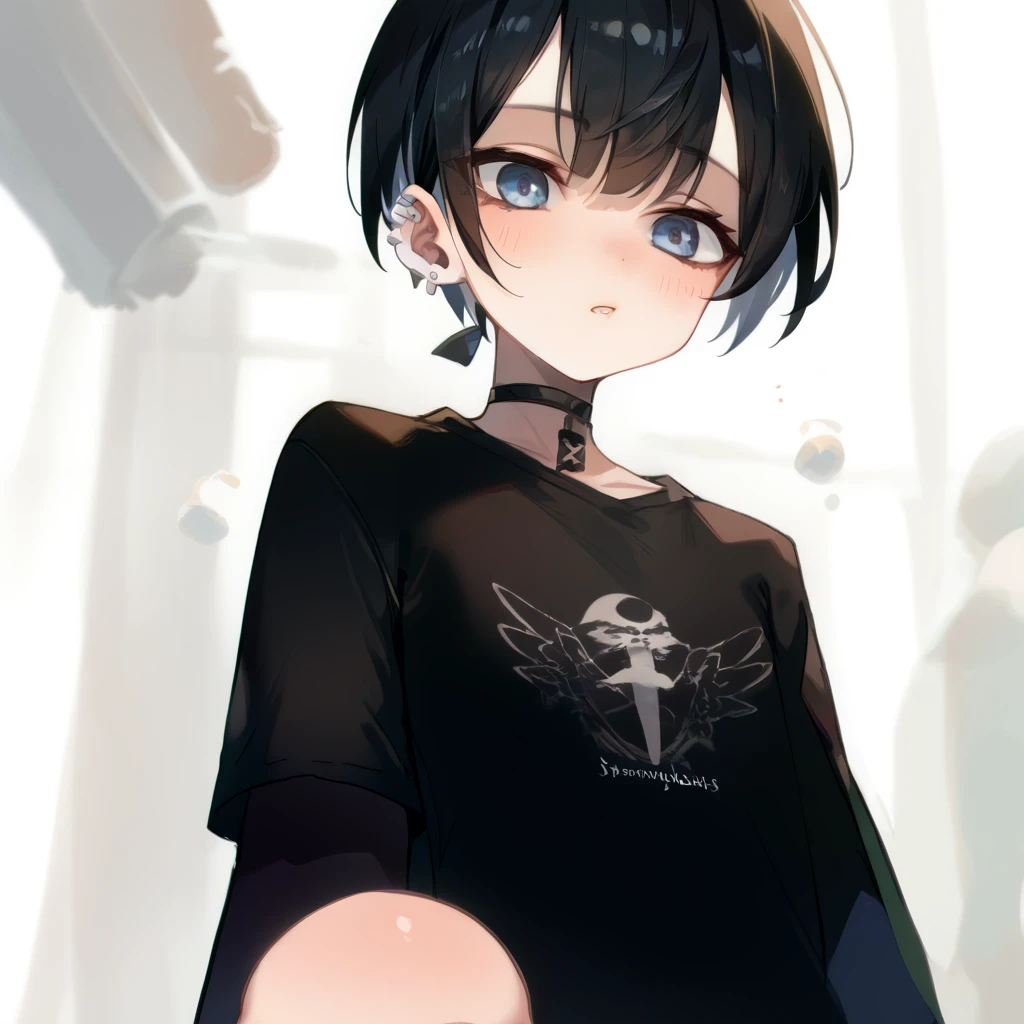 Black Hair 、young 、short hair、、Piercings in both ears、Neutral Facial Features、Black T-shirt