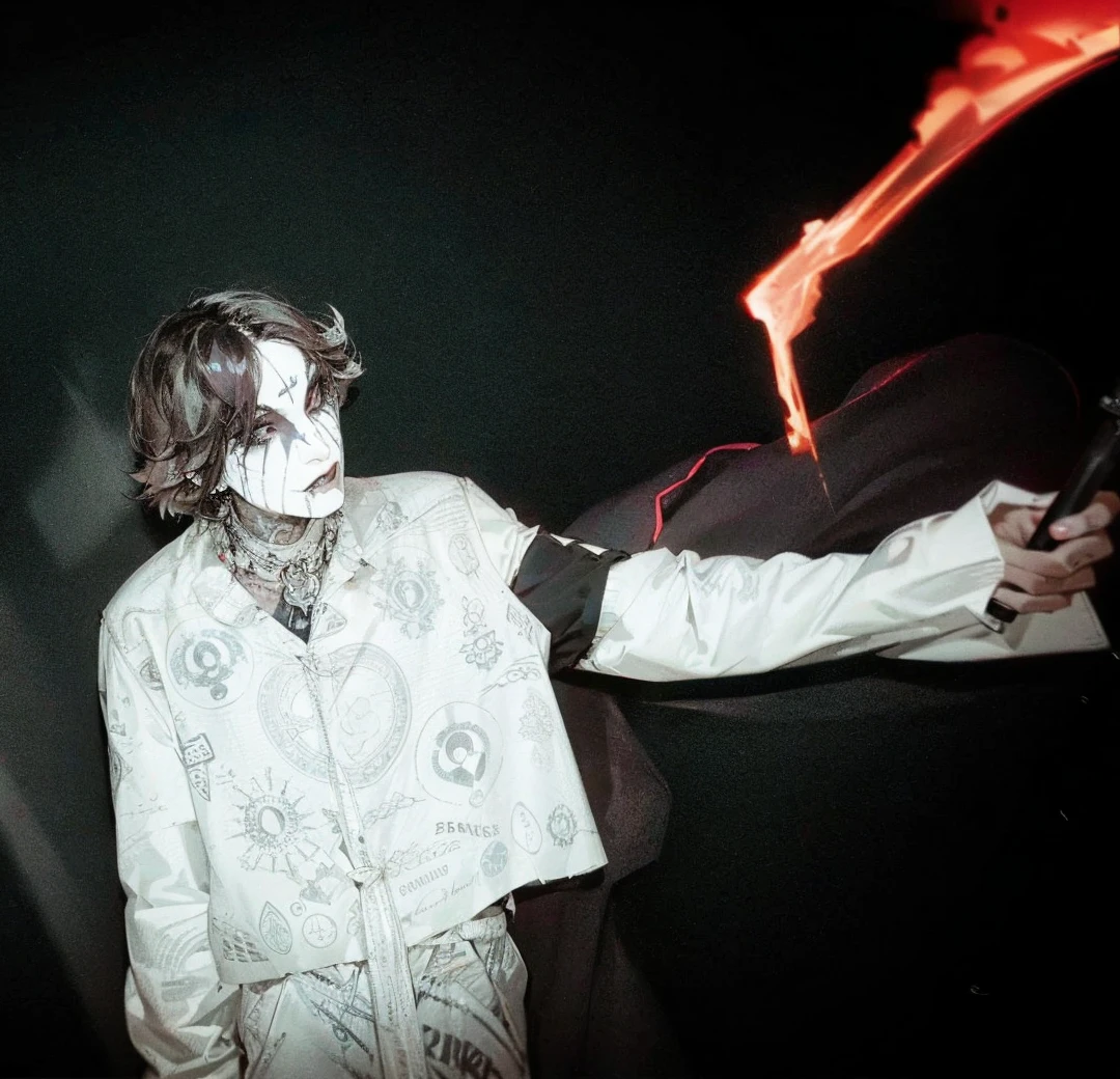 Oli sykes from BMTH