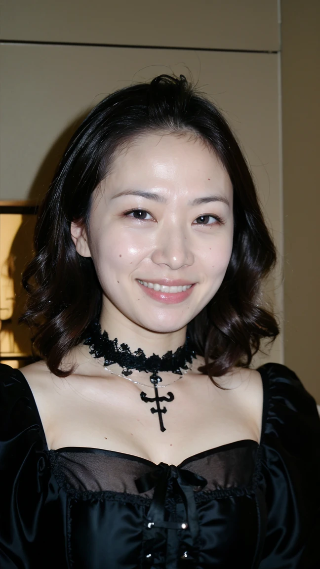 ((Highest quality、8K、masterpiece:1.3))、Realistic, Sharp focus, High resolution, High resolution,Portraiture, One person、Japanese、woman, beautiful woman, (((Gothic dress)))、30 years old, plump, Medium Long Hair,smile