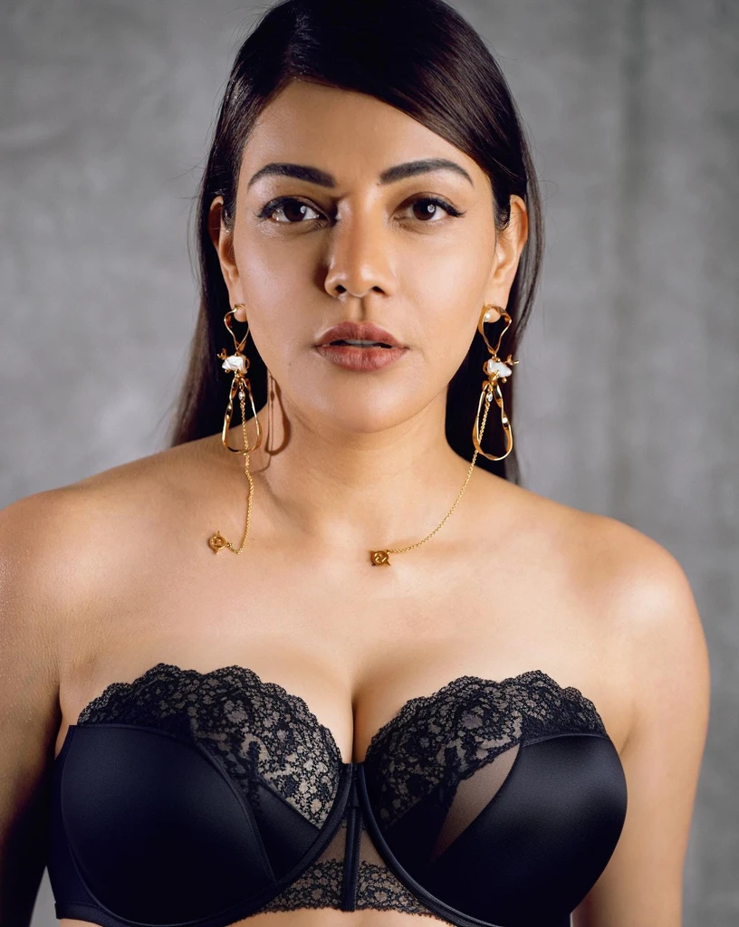 Black bra, designer bra, deep cleavage, big 
