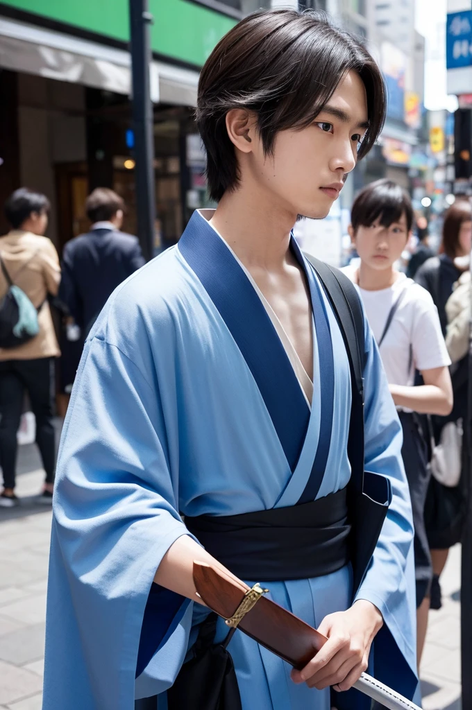 Hair is shoulder length、Blue kimono、Wearing a collar、A 22-year-old man carrying a black sword is in the entertainment district.