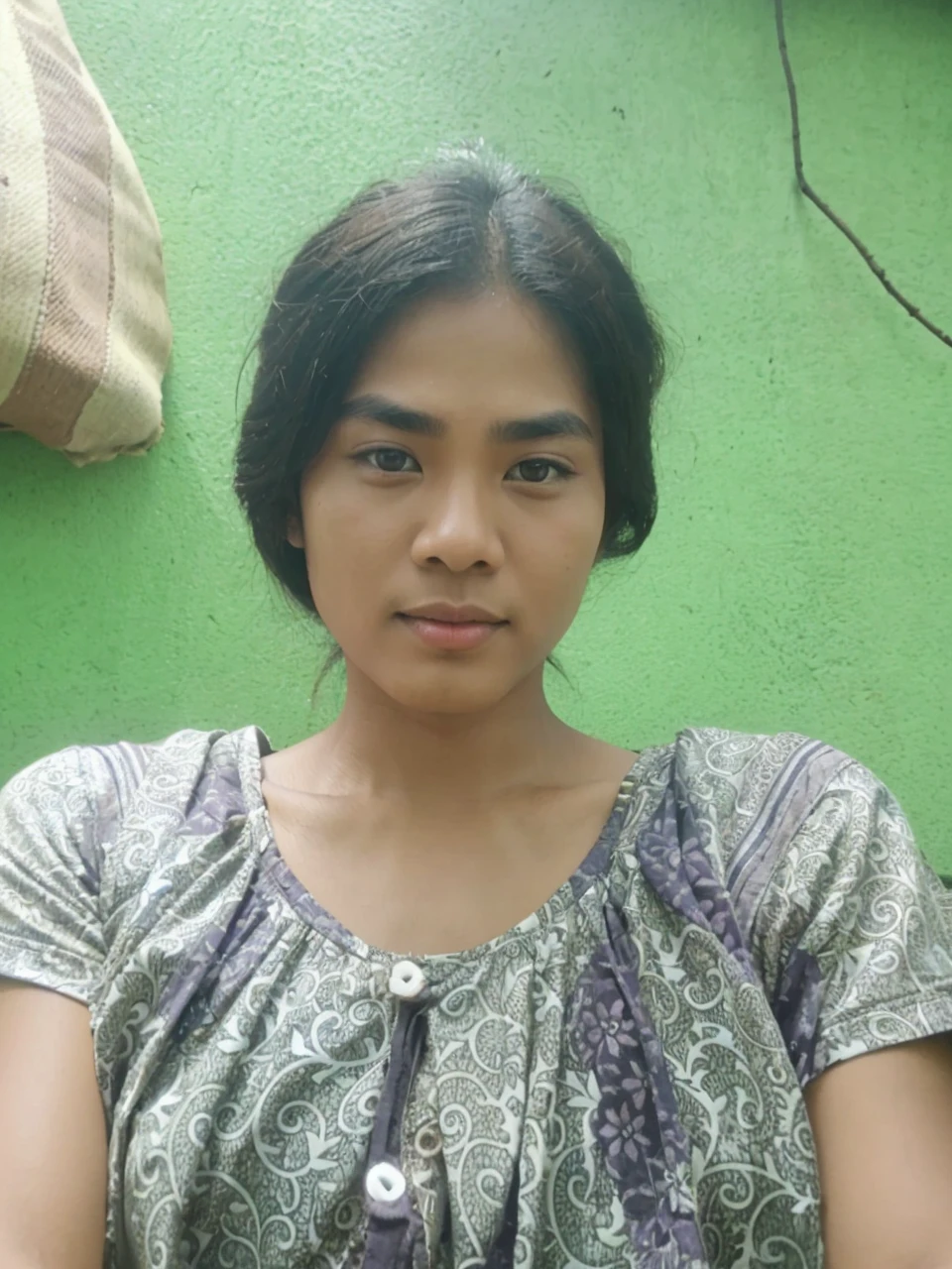male, Indonesian, Javanese, Sunan Kalijogo, oval face, thick eyebrows, round eyes, sharp nose, brown skin, wearing Javanese blangkon, wearing Javanese traditional clothes, brown and gray horizontal garia.