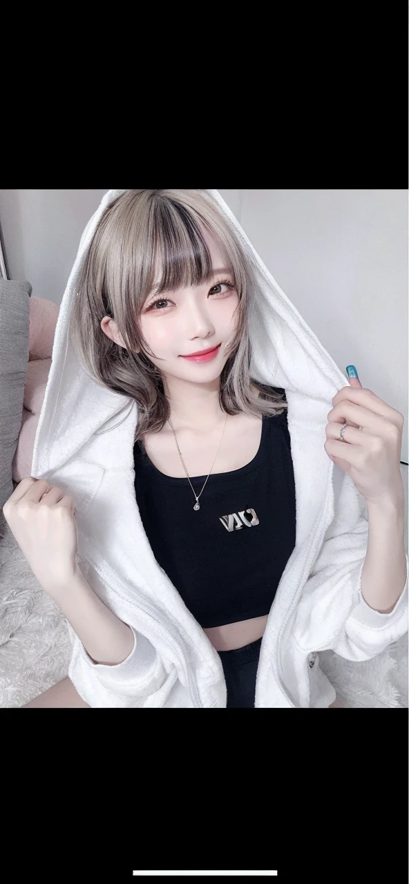 masterpiece、Best Quality、Official Art、Very detailed CG Unity 8k wallpaper、absurdes、信じられないほどabsurdes、Huge file sizes、Super detailed、High resolution、Very detailed、Beautiful detailed girl、((Detailed face、Perfect Face))、(Very detailedな目)、((View your viewers))、(real person、photograph)、cute、1girl、((Upper body portrait))、dispatchxtwice、Blue lingerie
、Black Hair、Long Hair、((smile))、Looking at the audience、

jewelry、Dahyun
